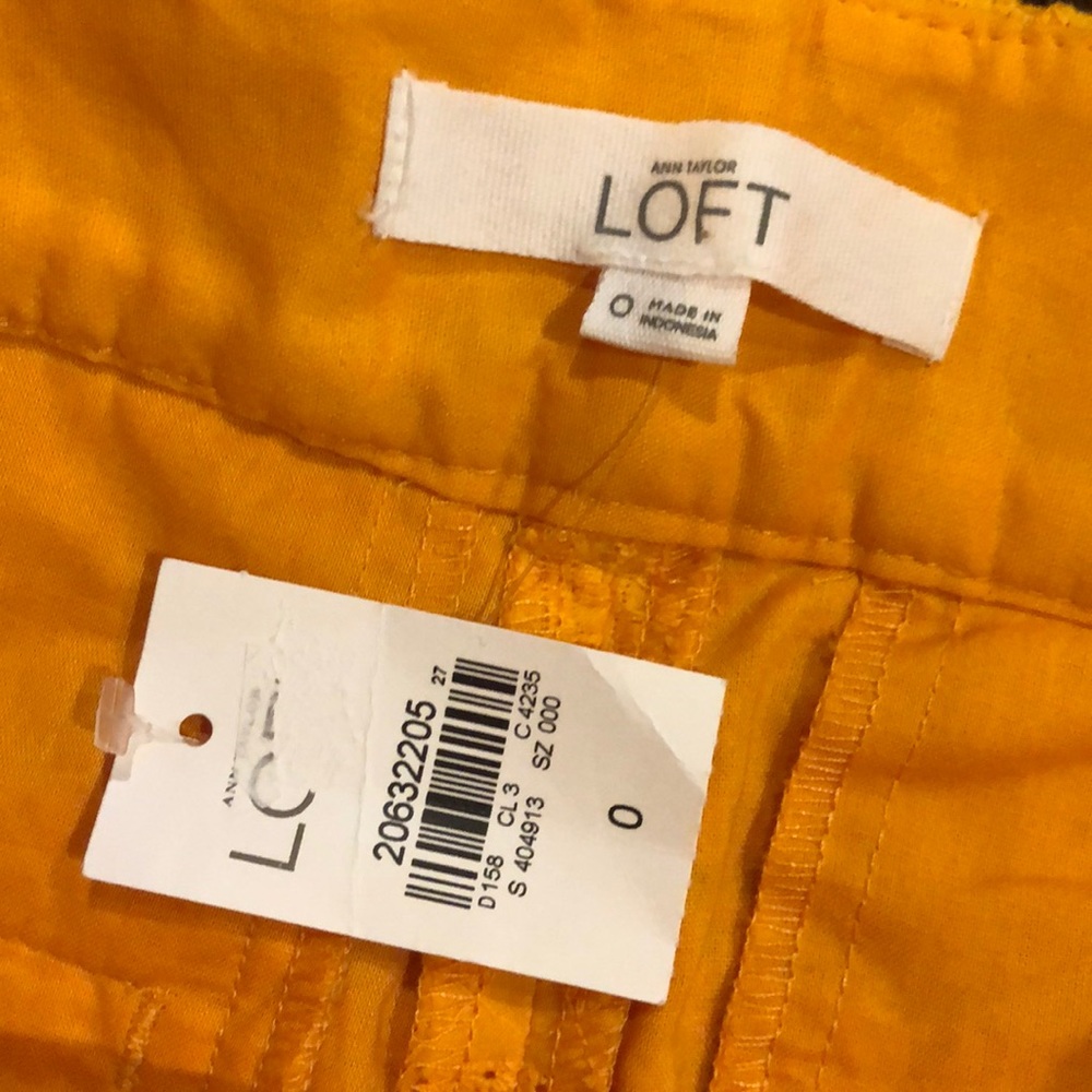 Ann Taylor Loft Riviera Short - Picture 4 of 4